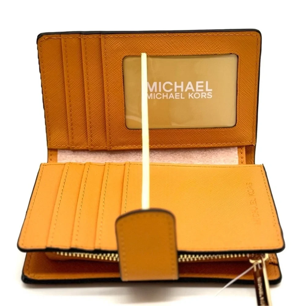 Michael Kors Medium Bifold Zip Chain Wallet Cider
